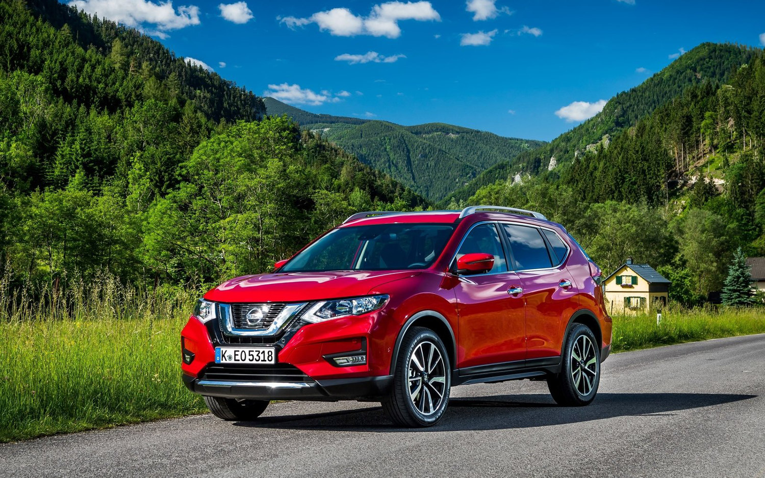 Comparison Nissan XTrail Ti 2018 vs Toyota RAV4 XLE 2018 SUV Drive